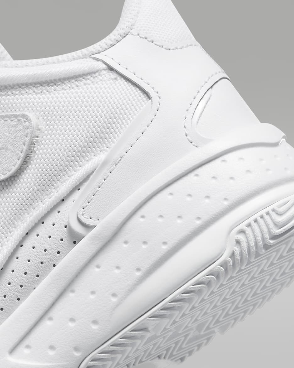 Jordan Max Aura 4 Younger Kids Shoes. Nike CH